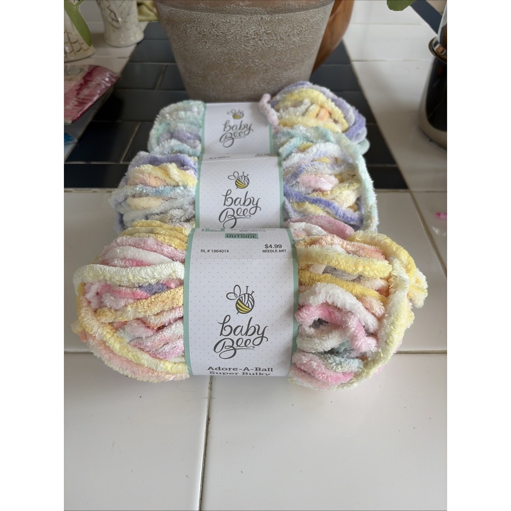 Baby Bee Cozy Adore-A-Ball Super Bulky Watercolor Wishes 3.5oz / Skein (P1)